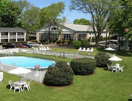 Shoreway Acres Inn Фолмут Экстерьер фото
