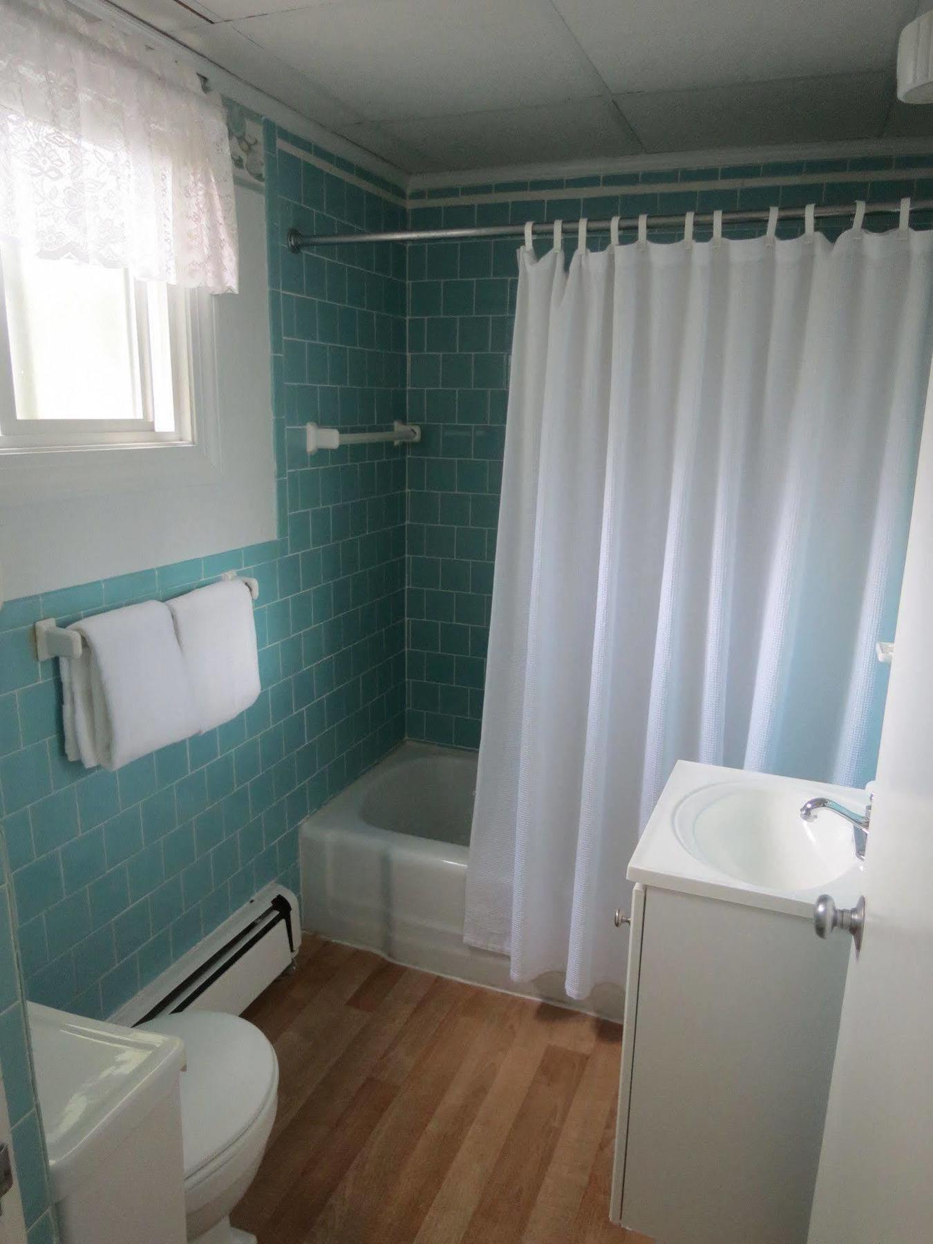 Shoreway Acres Inn Фолмут Экстерьер фото