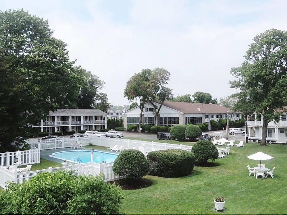 Shoreway Acres Inn Фолмут Экстерьер фото